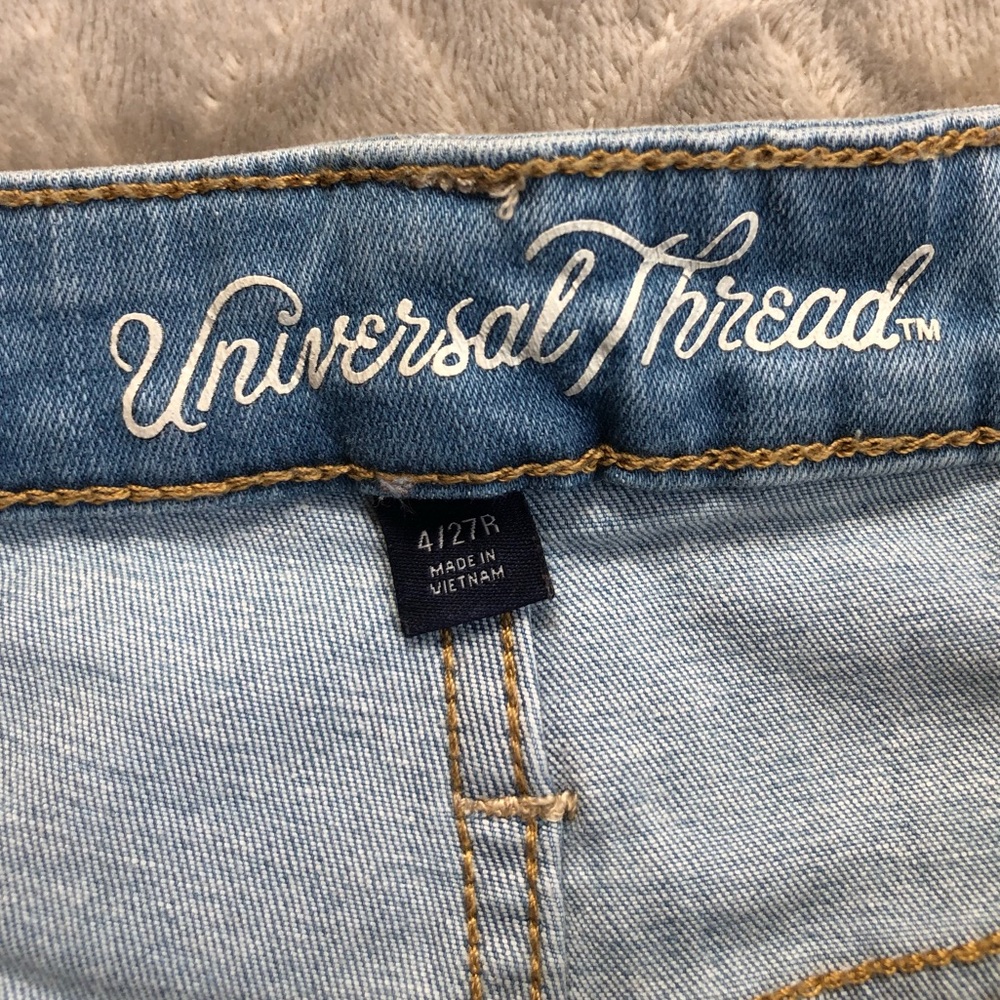 Universal Thread High-Rise Light Wash Jeggings - Picture 5 of 7